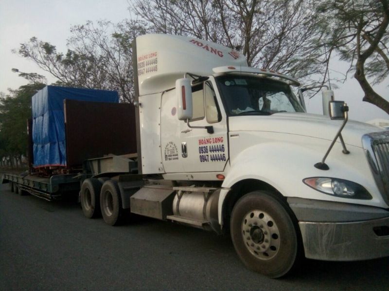 Chuyển hàng xe Hoàng Long
