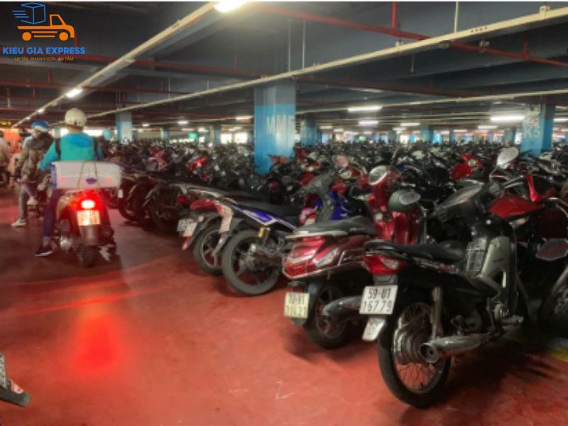 Gửi xe máy qua đêm ở Bến xe Miền Đông cũ và mới 2025 3 Giữ xe qua đêm ở Bến xe Miền Đông
