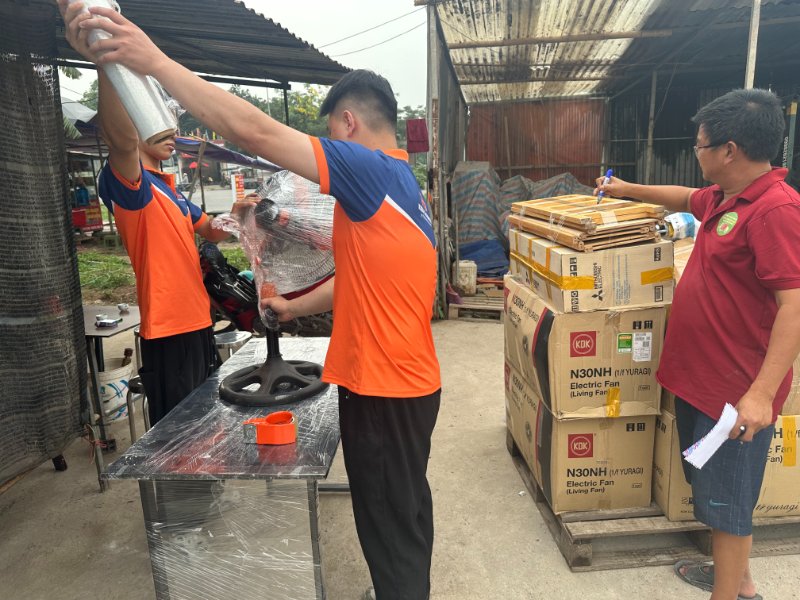 Dịch vụ gửi hàng từ TPHCM đi Hà Nội nhanh & giá rẻ 2025 3 Yếu tố ảnh hướng đến giá gửi hàng Sài Gòn đi Hà Nội