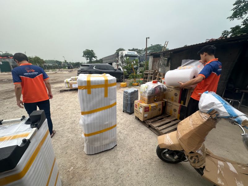 Dịch vụ gửi hàng từ TPHCM đi Hà Nội nhanh & giá rẻ 2025 2 Những yếu tố ảnh hướng tới nhu cầu gửi hàng Sài Gòn Hà Nội của khách hàng
